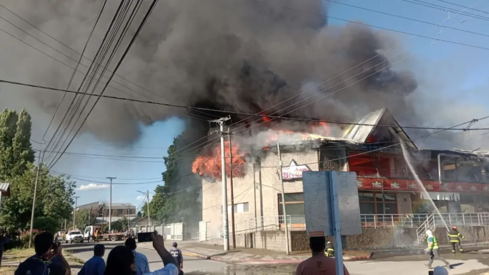 Intentó ingresar a robar a una vivienda mientras los vecinos colaboraban en apagar un incendio
