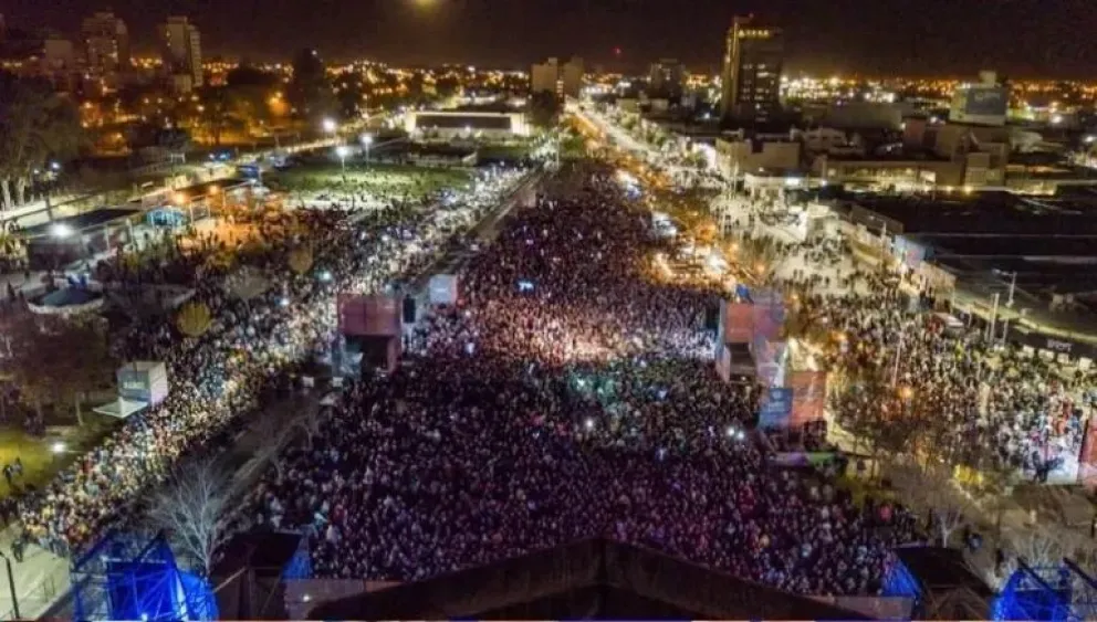 Todos a la espera de los anuncios de la Fiesta de la Confluencia 2024