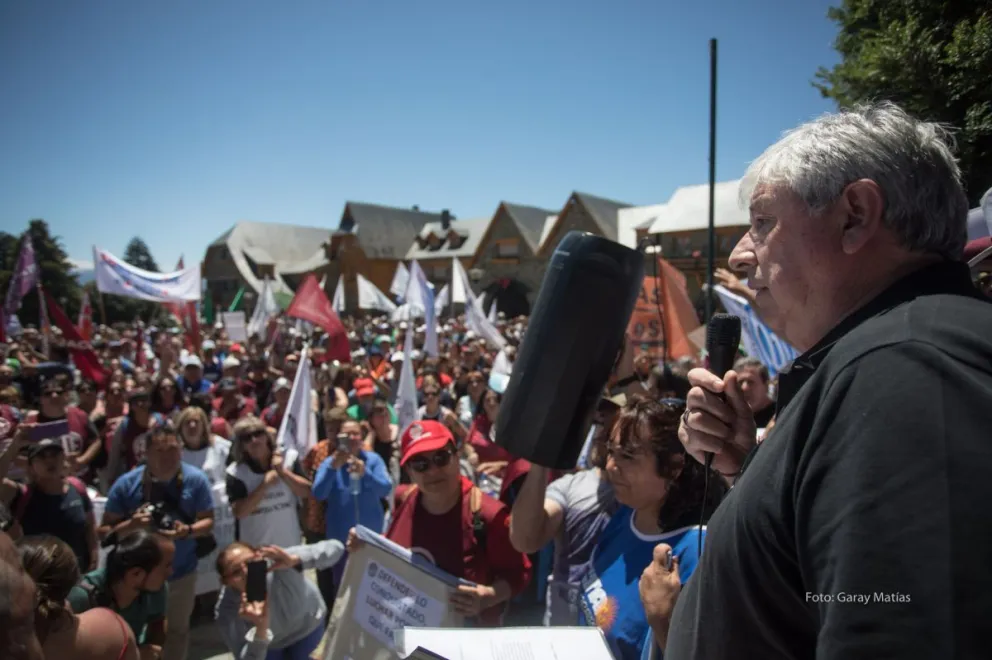 Cortés se sumó a la marcha contra Milei: "En mi corazón, los trabajadores están primero"