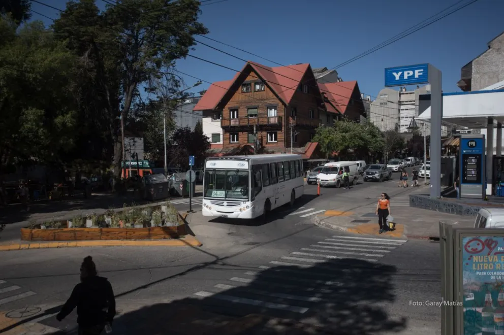 Unidad de Mi Bus interrumpió el tránsito en el centro de Bariloche 