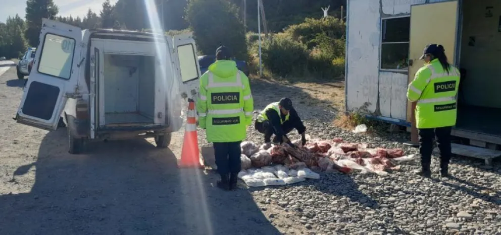 Llevaba carne en malas condiciones e intentó escapar de un control policial en Las Chacras