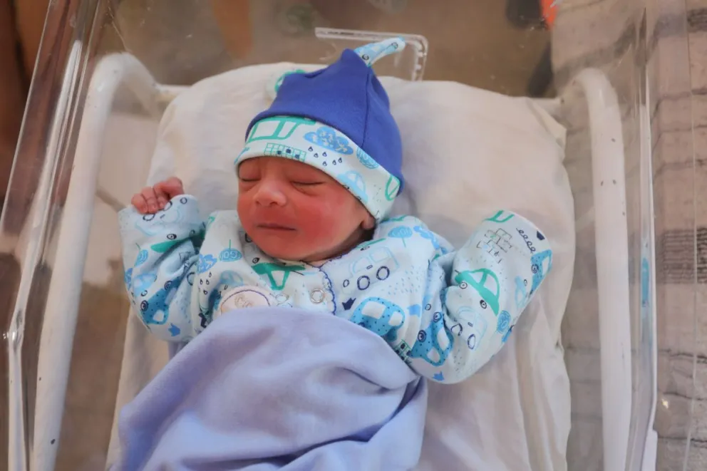 El primer bebé nacido este año en Bariloche se llama Noah Bautista