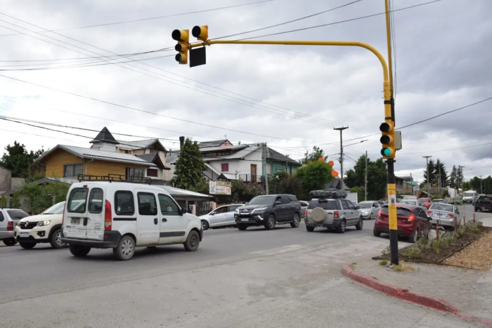 Demoras en el tránsito por choque a la altura de la rotonda de Pasaje Guitiérrez y Fabri