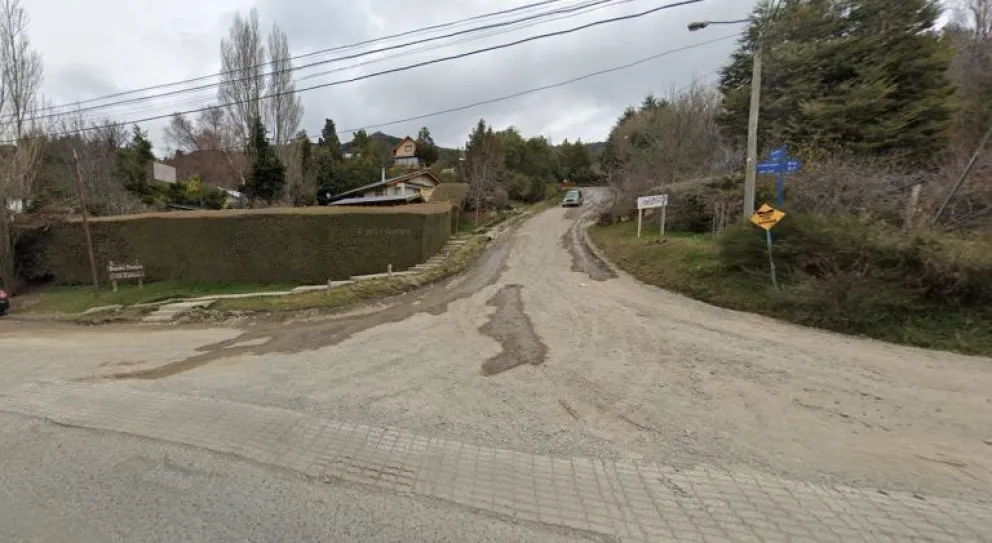 Reducción del tránsito a media calzada en el kilómetro 5,800 de la Avenida de los Pioneros
