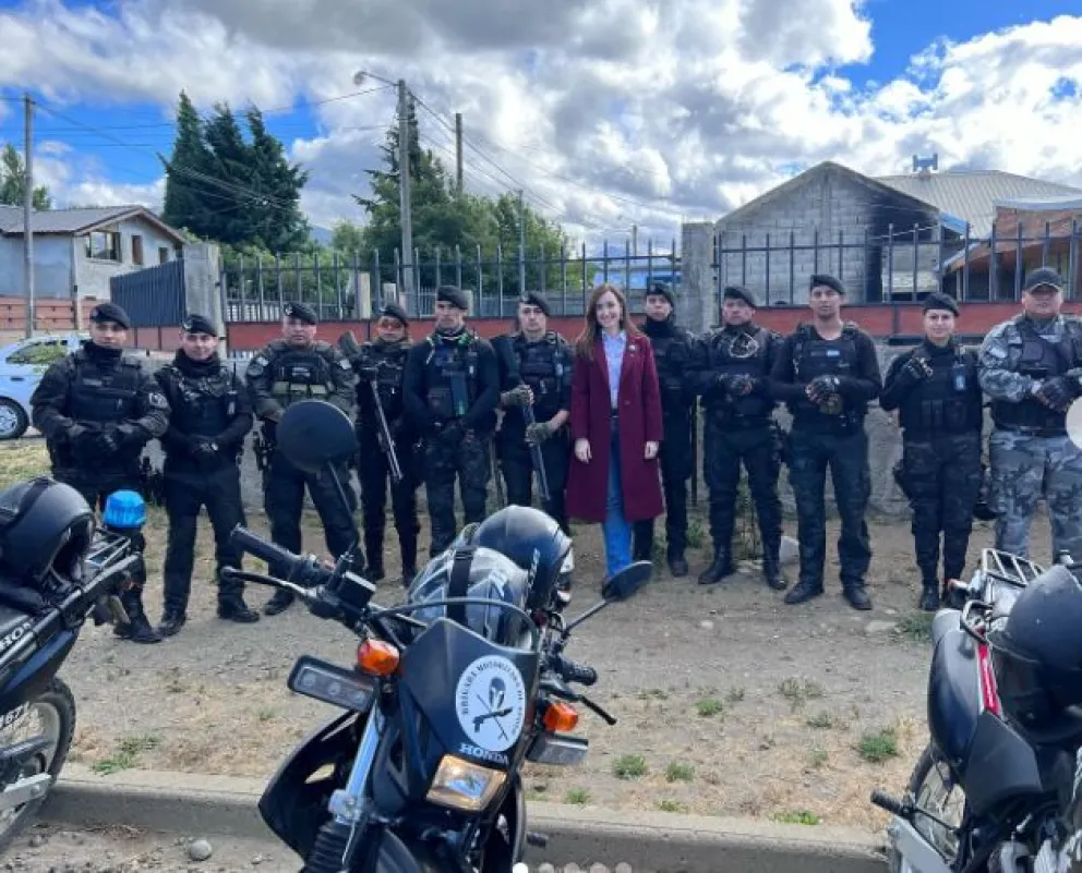 Villarruel agradeció a la Policía rionegrina por acompañarla durante su visita a Bariloche