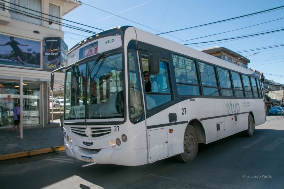 Gran preocupación en los estudiantes que quedan afuera del boleto escolar en Bariloche