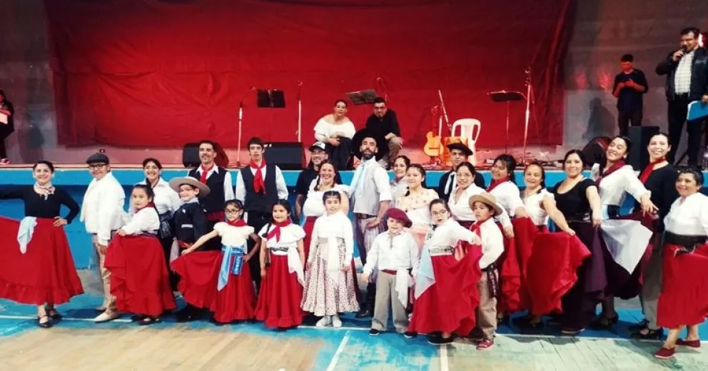 Invitan a Brisas Peñeras en el Anfiteatro