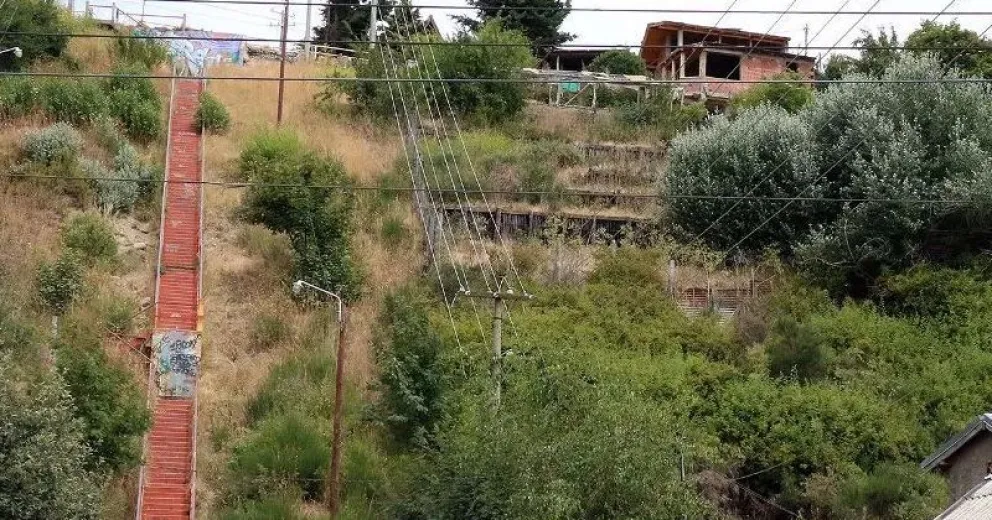 Bomberos voluntarios activos competirán en la escalera de calle Tiscornia