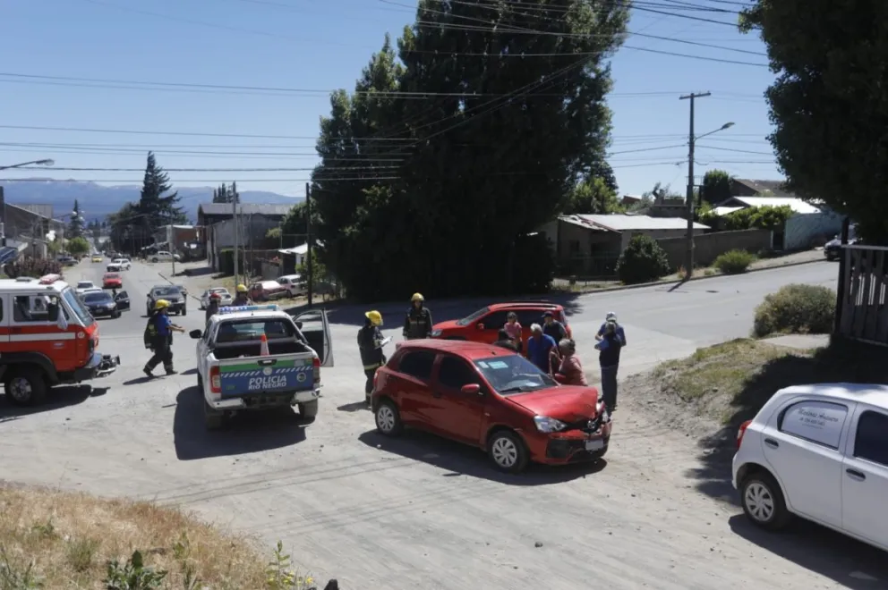 Así fue el choque en la esquina de Rivadavia y Brown