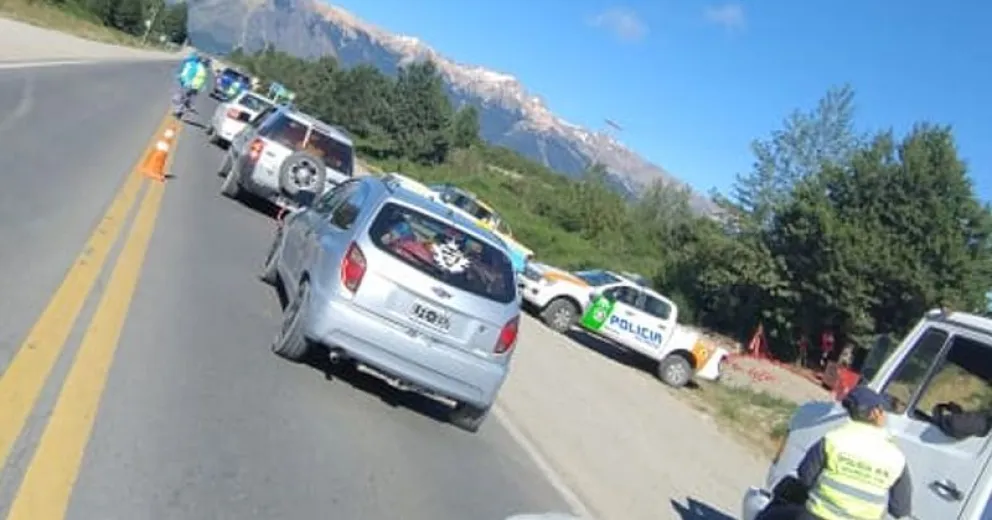 Salvaron a una mujer que llegó a un control policial sin poder respirar y en estado de shock