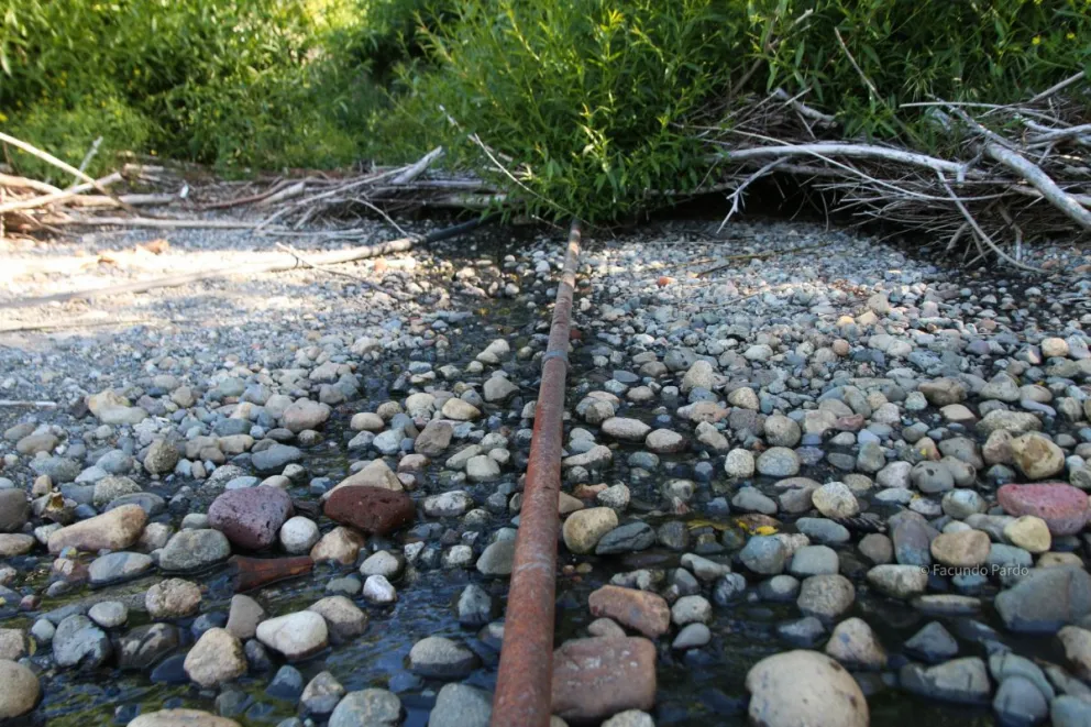 Denuncian derrame de aguas negras en el lago Nahuel Huapi y reclaman respuestas