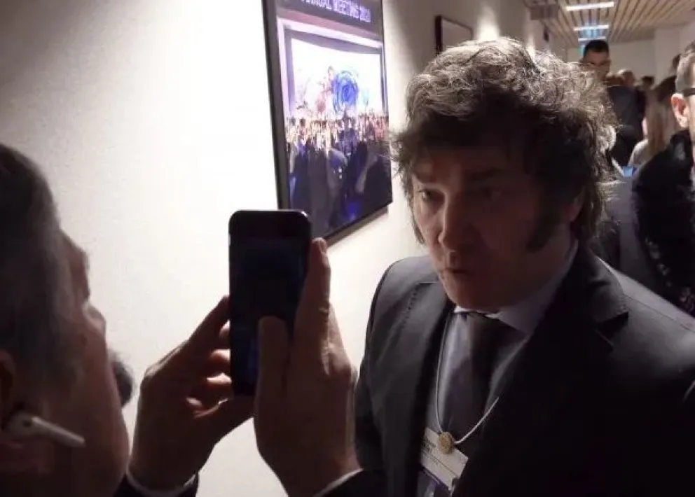 Encuesta revela caída en la imagen positiva de Javier Milei