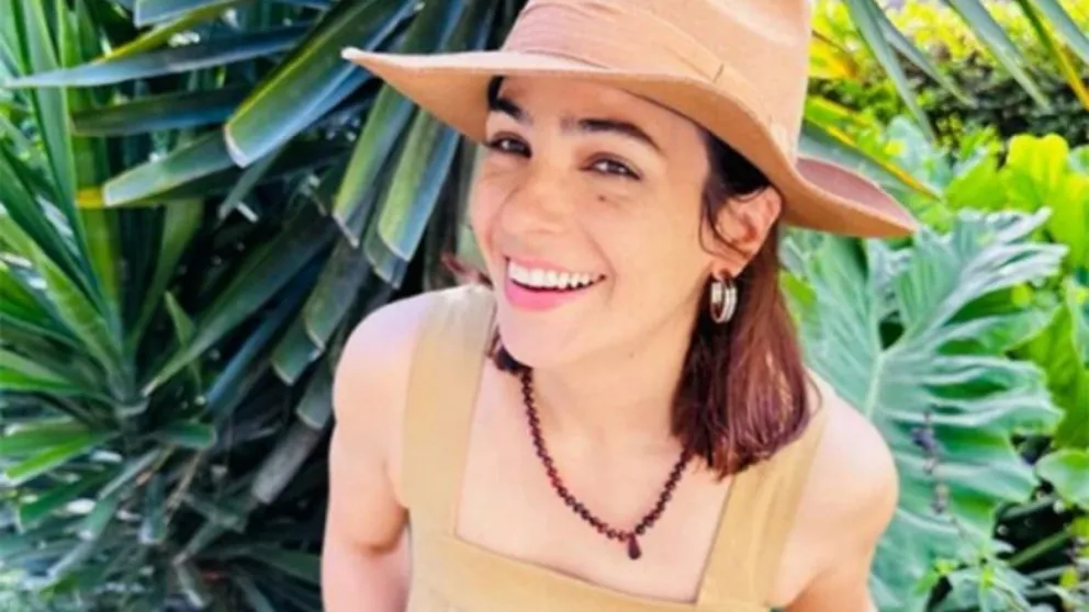 Las increíble vacaciones de Agustina Cherri y sus hijos en la playa