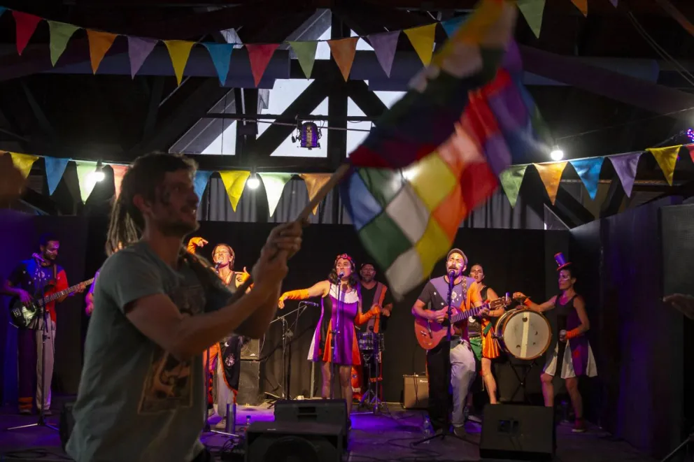El puerto se vistió de Carnaval