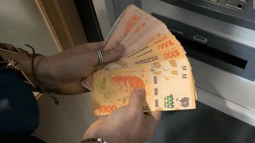 El Gobierno anuncia el pago de un bono a jubilados y pensionados para febrero: de cuánto será 