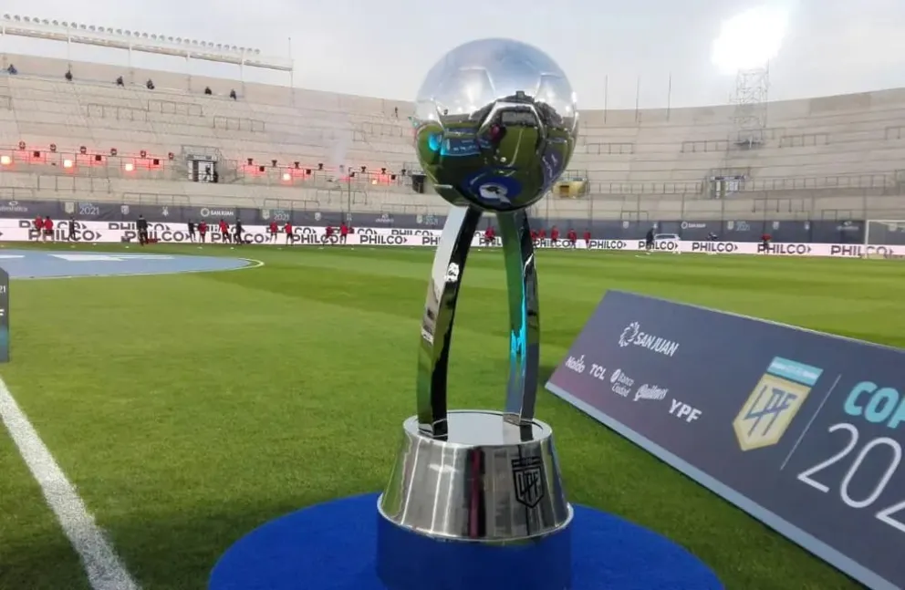 Vuelve el fútbol argentino con la Copa de la Liga 2024
