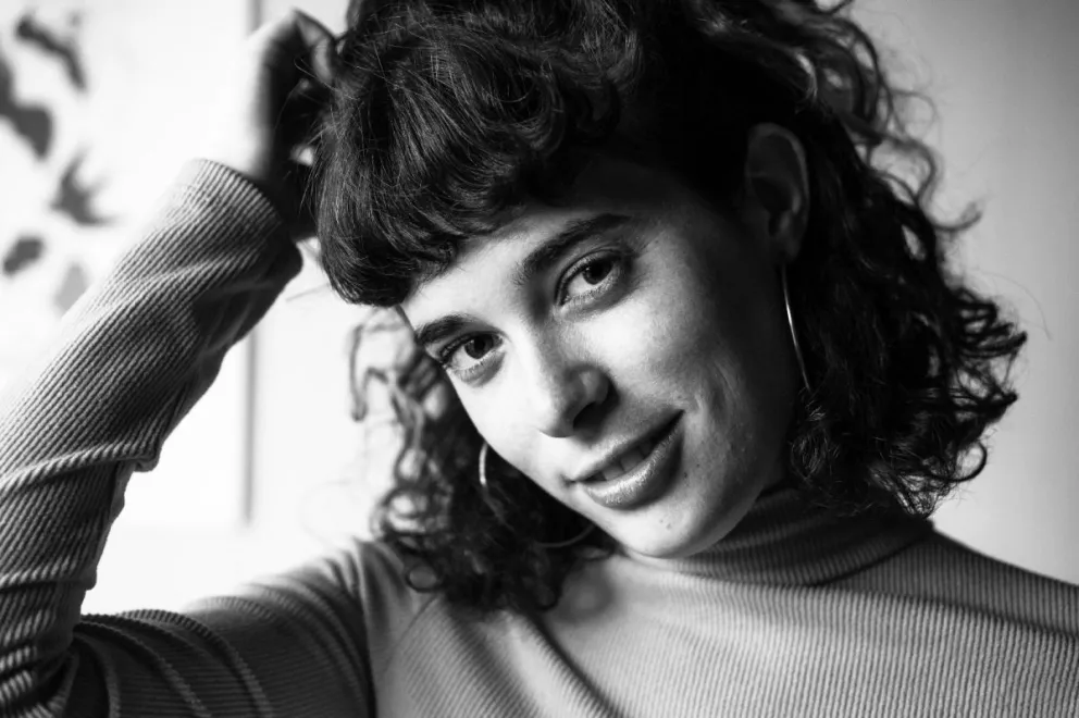 Presentan libro que vincula astrología con ecofeminismo