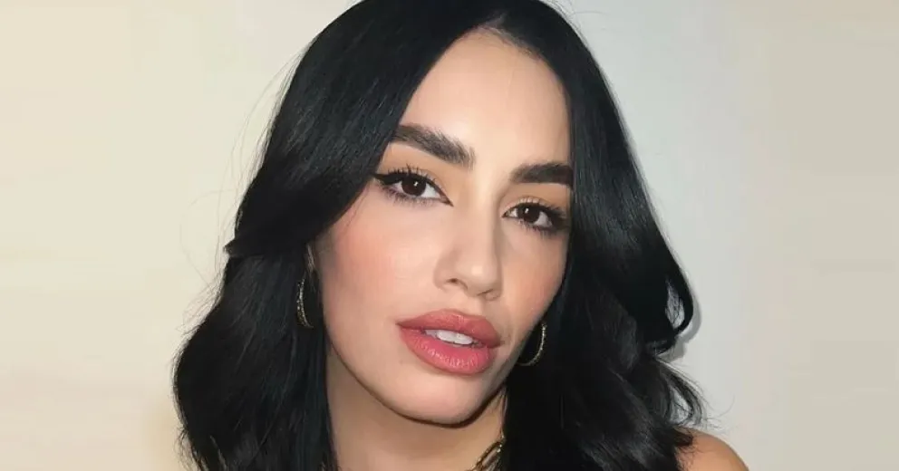 VIDEO: Lali Espósito se mostró en microbikini desde la cama y causó furor