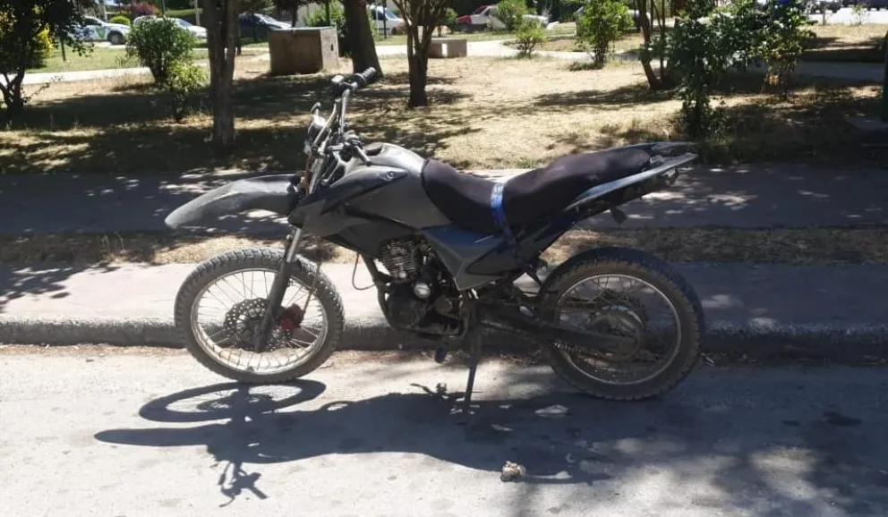Secuestran en El Bolsón una moto sustraída en Bariloche