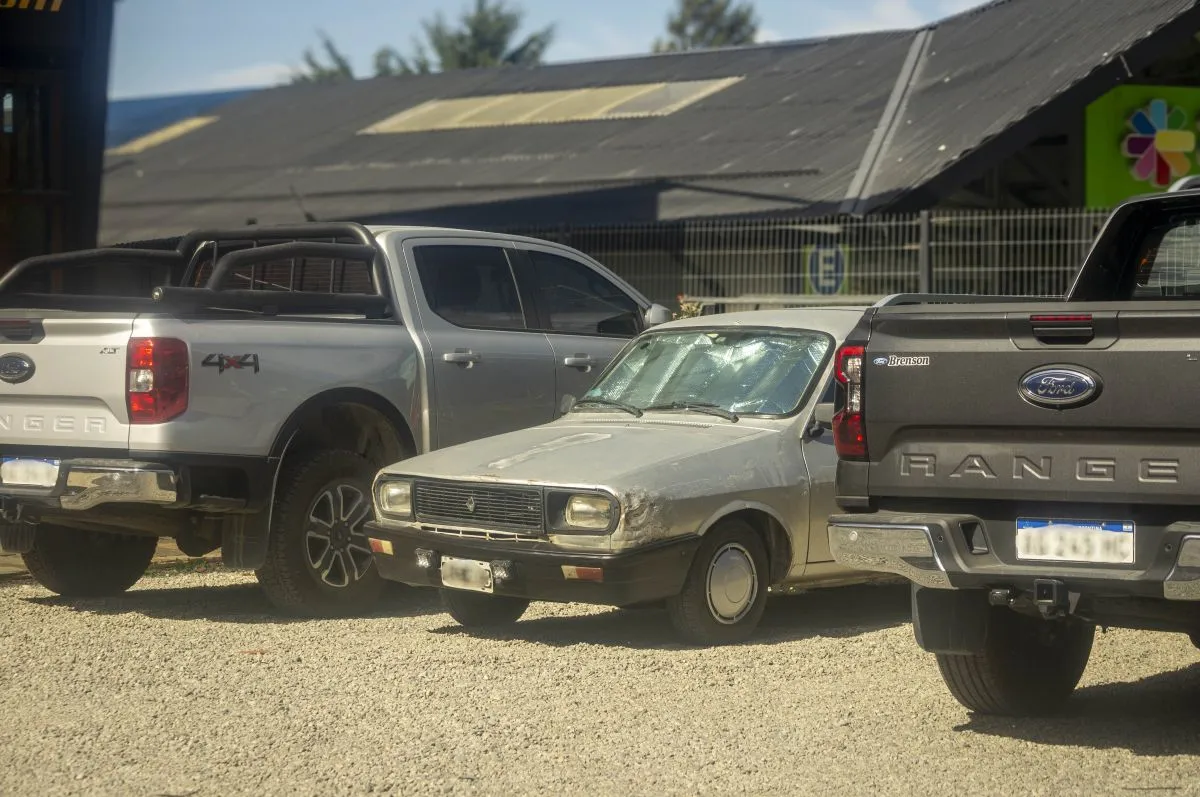 Video: Usuario viraliza una pegajosa canción por la cantidad de Renault 12  que hay en Bariloche | Diario El Cordillerano