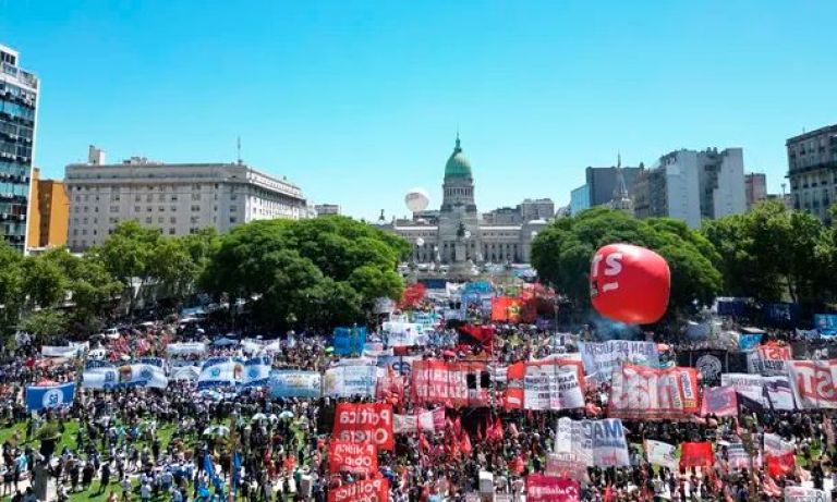 Movimientos sociales preparan un plan de lucha en contra del Gobierno ...