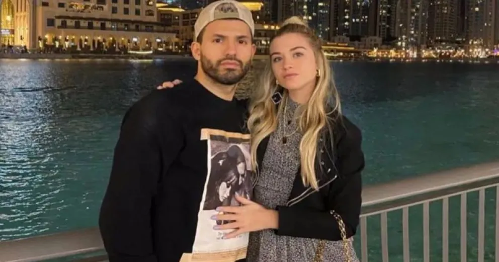 ¿Papito? El Kun Agüero enfrentó rumores de embarazo junto a su novia