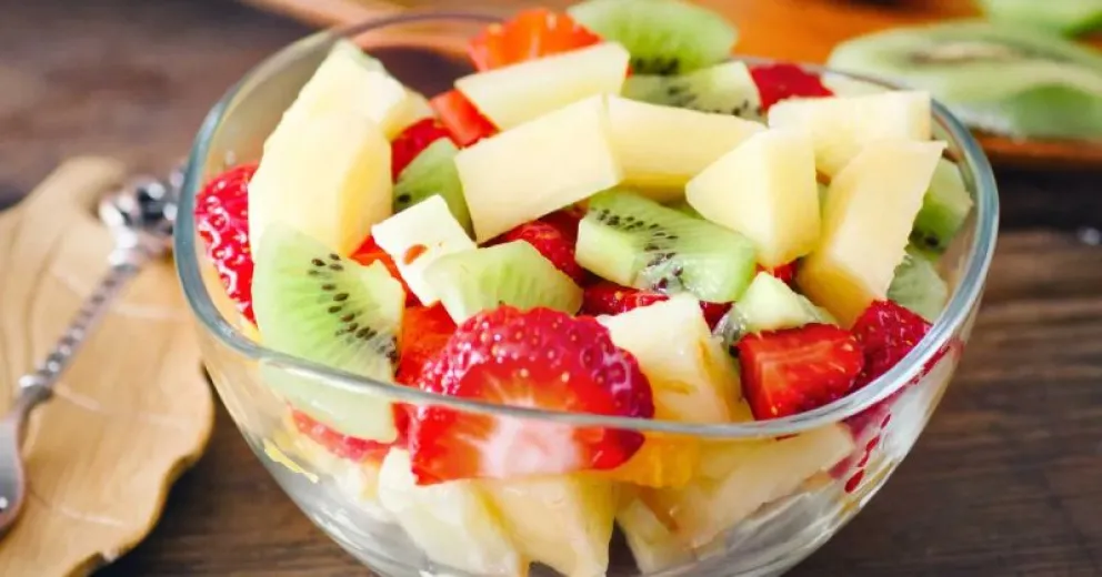 El truco casero para evitar que se oxide la ensalada de frutas
