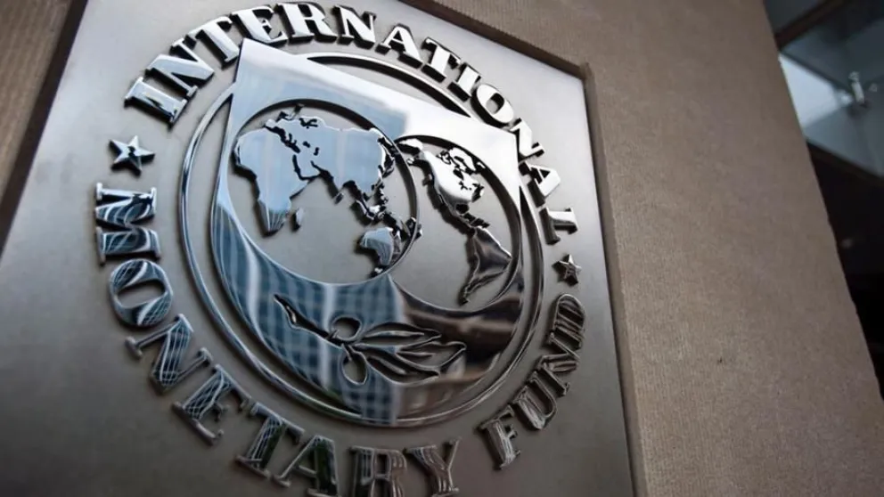 Argentina recibe millonario desembolso del FMI y cancela vencimientos de enero