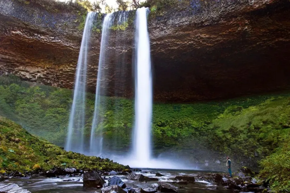Marco natural espectacular: salida a las cascadas Dora y Santa Ana