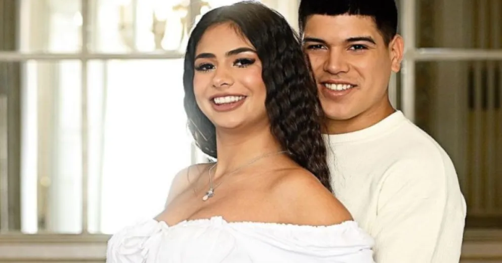 Así juega y cuida Thiago Medina a sus gemelas