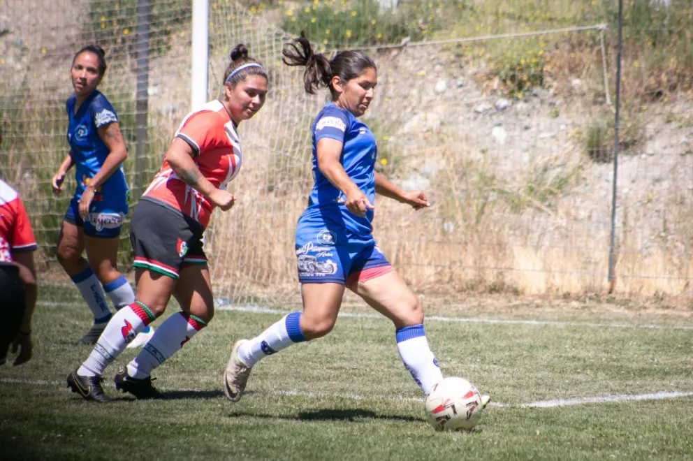 Estrella y el Margen en el Grupo A y El Team en la B son líderes