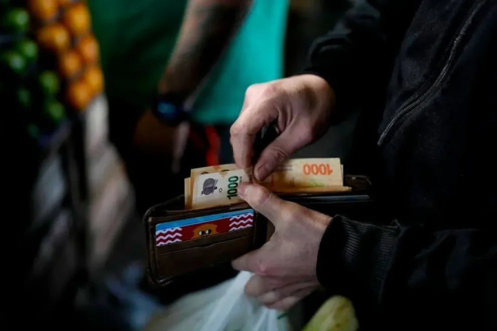 Los salarios aumentaron 152,7% en 2023, contra una inflación del 211,4%