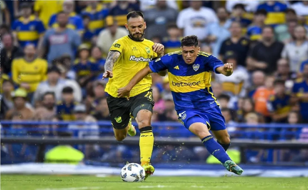 Boca y Defensa protagonizaron un aburrido empate sin goles