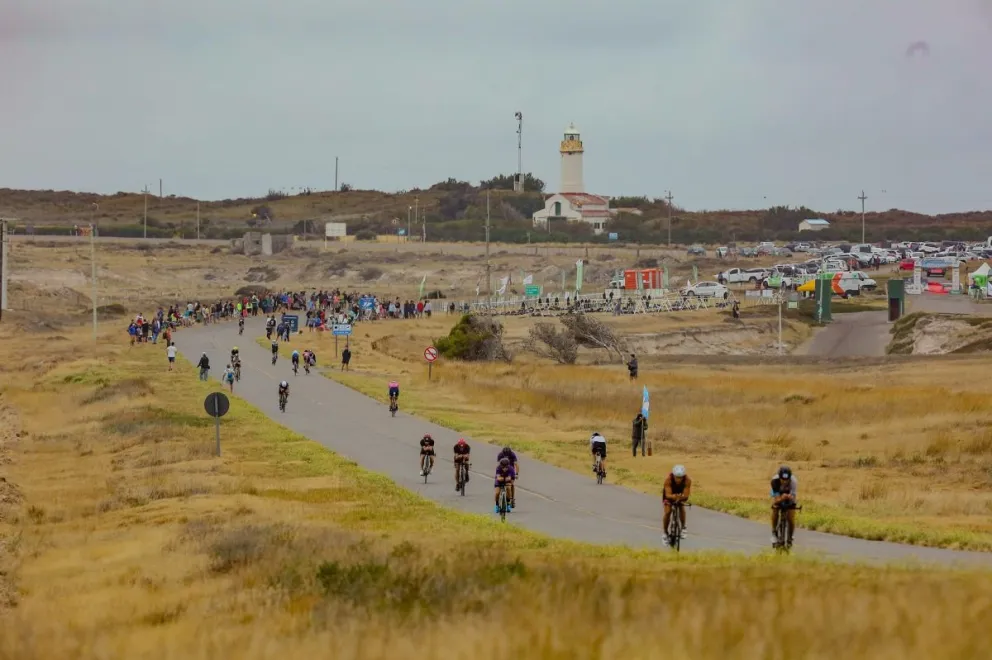 Con destacada participación barilochense, hubo triatlón en El Cóndor 
