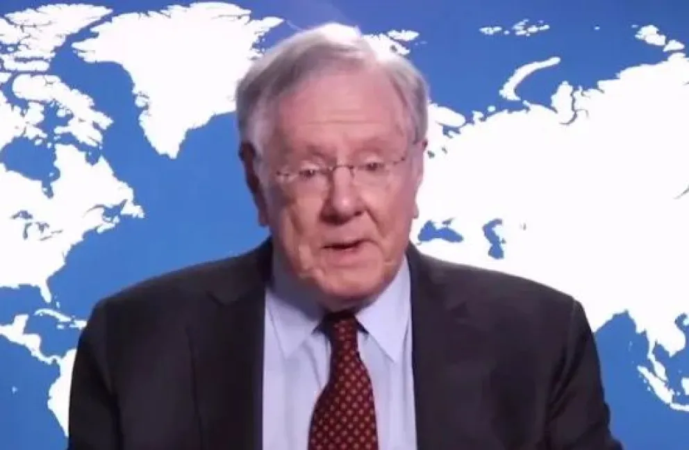 Steve Forbes insta a Milei a dolarizar la economía Argentina