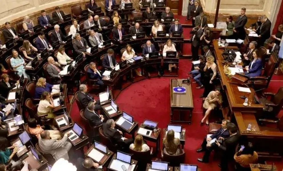 El Gobierno analiza extender sesiones extraordinarias para normas antilavado