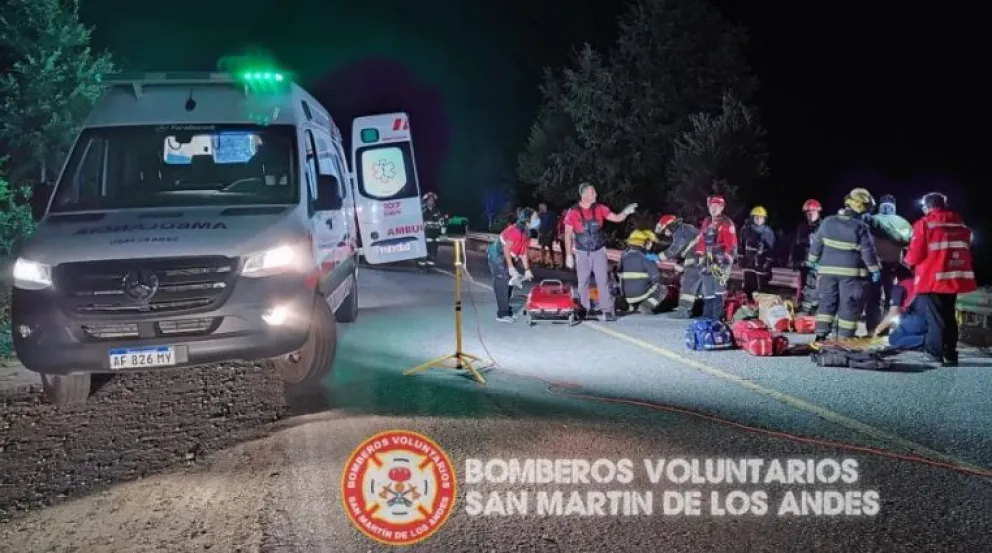 Murió un motociclista que cayó a un barranco por esquivar un pozo en la Ruta 40