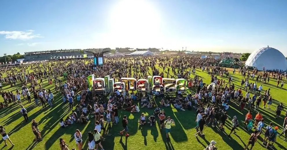 Le cancelaron los vuelos para viajar al Lollapalooza y ganó una demanda