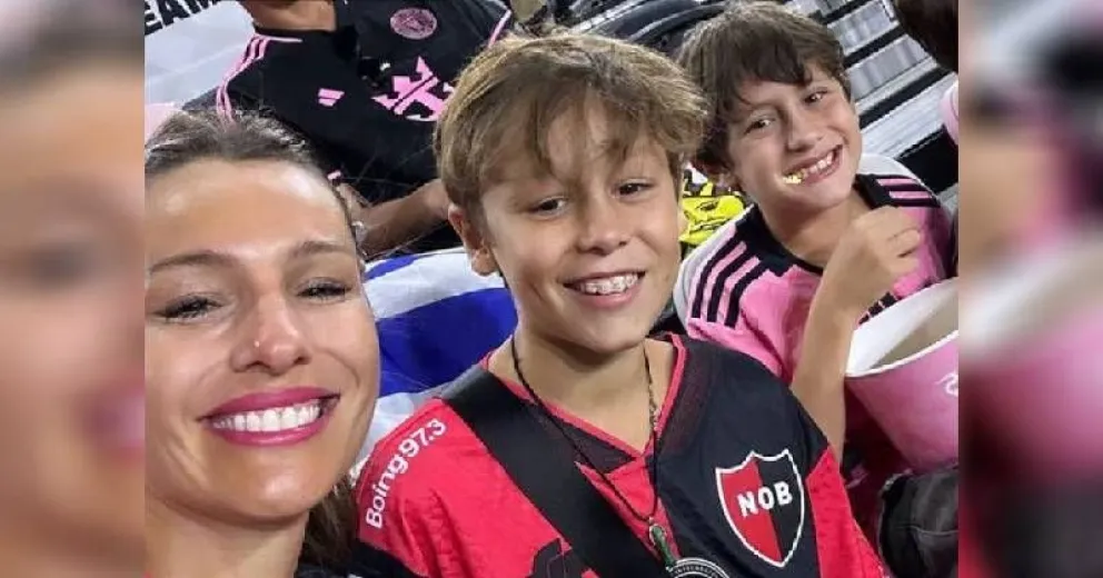 Pampita fue a ver a Lionel Messi en Miami vestida con la camiseta de Newell's y fue furor