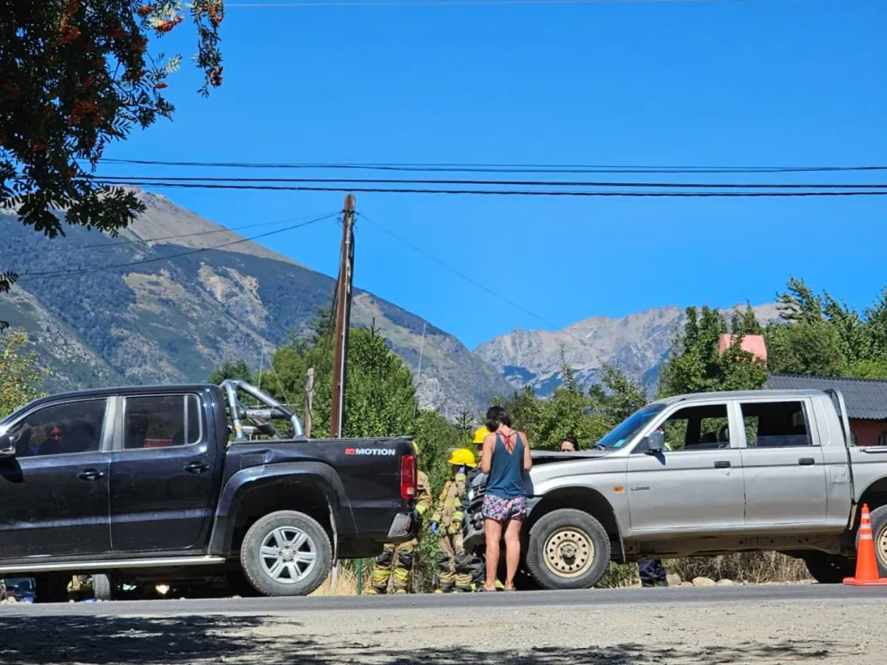 Choque entre camionetas generó demoras en el tránsito en la zona de Bahía Serena
