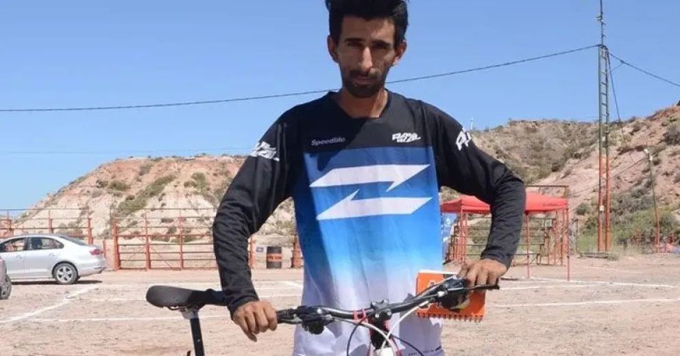 Hace casi 1300 kilómetros para trabajar en el Mundial de Motocross