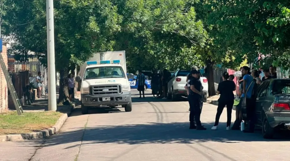 Encontraron el cuerpo de una mujer de 87 años con una tijera en el cuello y sospechan de su nieto