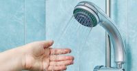 El truco casero para hacer que le la ducha de tu baño tenga mayor presión de agua