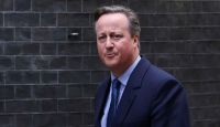 Tierra del Fuego declaró "persona no grata" a David Cameron por su viaje a las Islas Malvinas