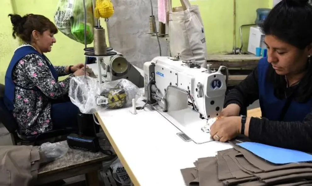 Argentina tiene el salario mínimo en dólares más bajo de la región