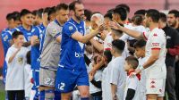 Diego Godín regresa del retiro para jugar en el Porongos de su país
