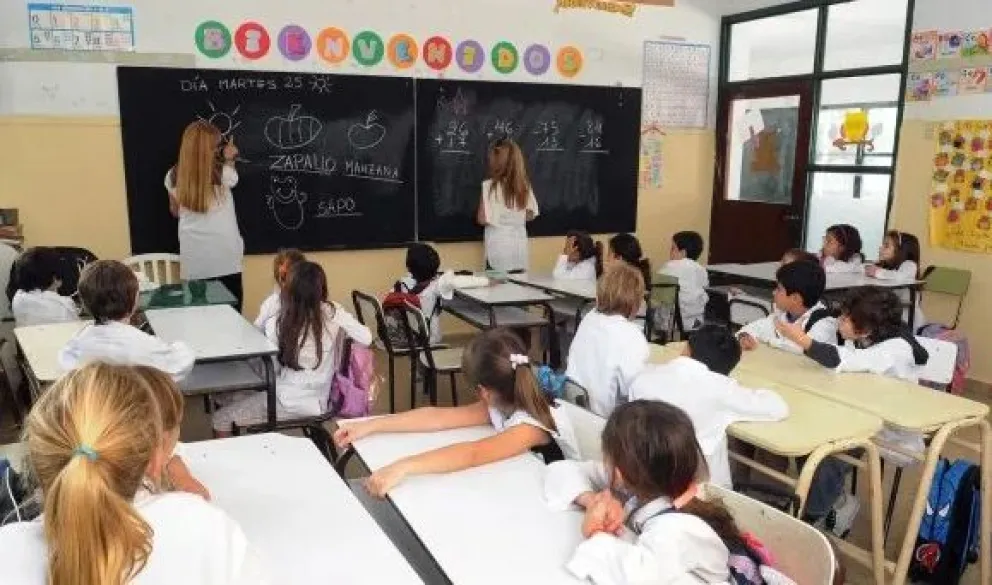 El Gobierno convocó a los gremios docentes para discutir el salario mínimo 