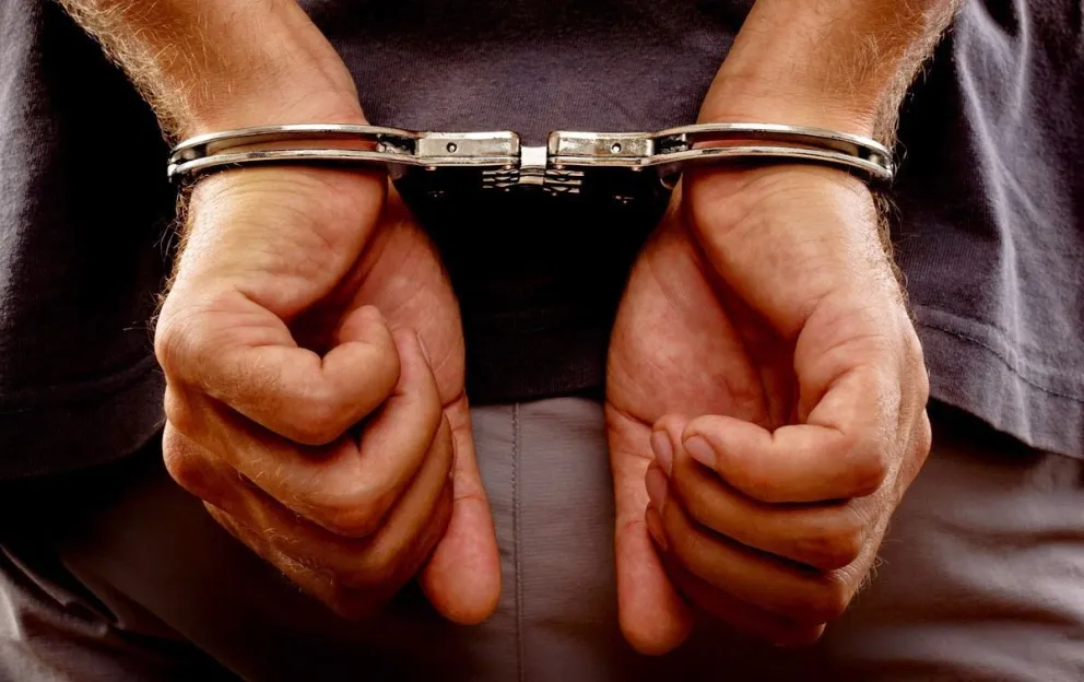 La Justicia dispuso expulsar del país a un cirujano ecuatoriano condenado por violar a una paciente