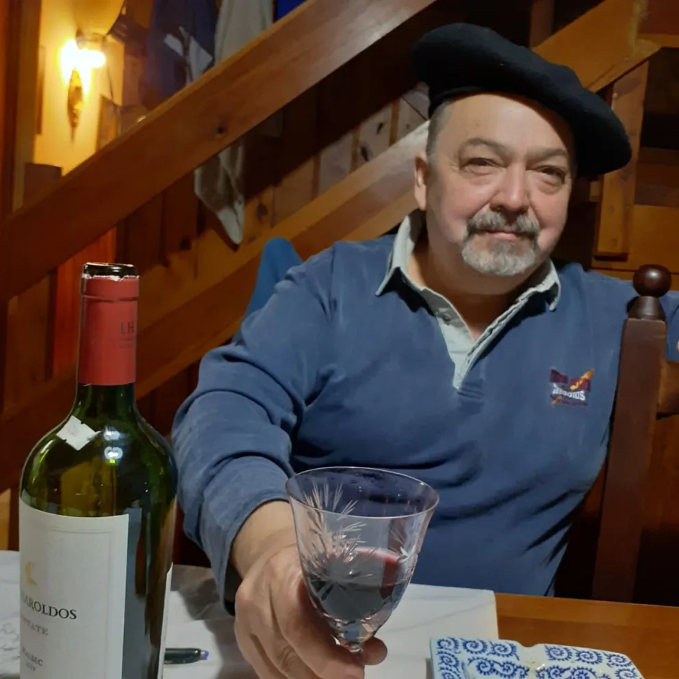 En su cuarto libro, Alejandro Izaguirre reivindica “los modos analíticos” de Freud