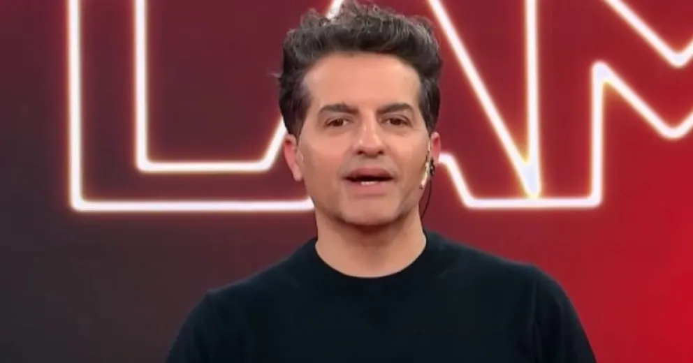 Ángel de Brito volvió a mostrar su fastidio con América TV: “Qué papelón”